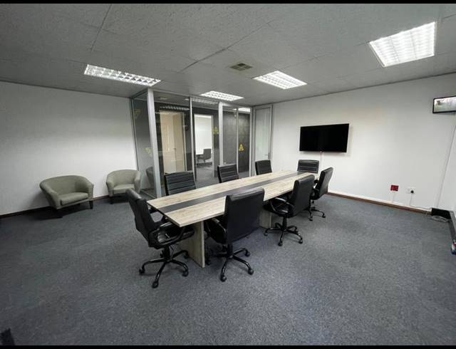 BUSINESS PROPERTY TO RENT IN ELDORAIGNE